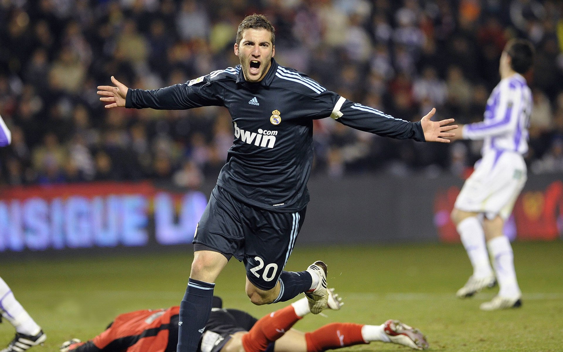 Leyu Sport下载-德约保持连胜势头，锁定世界第一，德约怎么11年突然崛起了